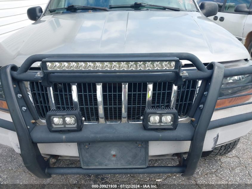 2000 Jeep Grand Cherokee Laredo VIN: 1J4GW48S8YC371955 Lot: 39921938