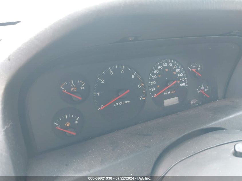 2000 Jeep Grand Cherokee Laredo VIN: 1J4GW48S8YC371955 Lot: 39921938