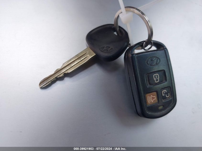 2005 Hyundai Elantra Gls/Gt VIN: KMHDN46D15U168794 Lot: 39921953