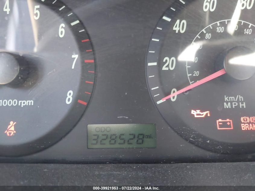 2005 Hyundai Elantra Gls/Gt VIN: KMHDN46D15U168794 Lot: 39921953