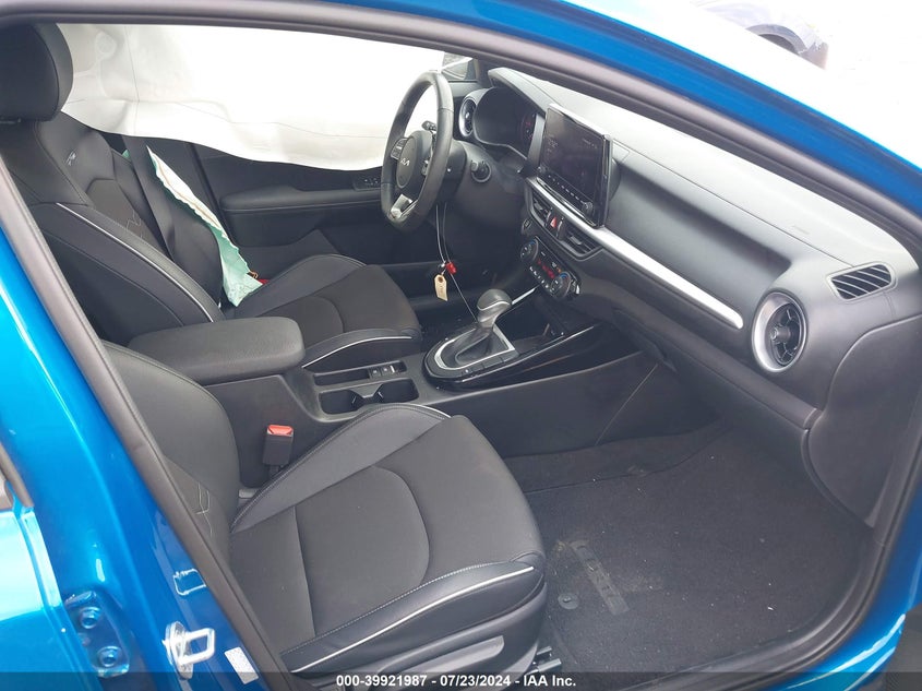 VIN 3KPF54AD5RE731404 2024 KIA FORTE GT LINE