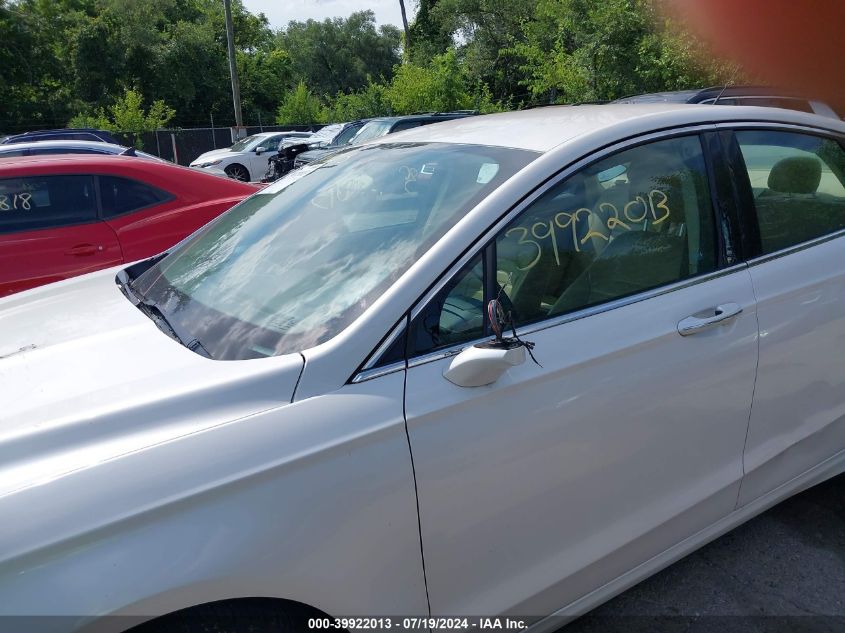 2015 Ford Fusion Se VIN: 3FA6P0HD8FR193929 Lot: 39922013