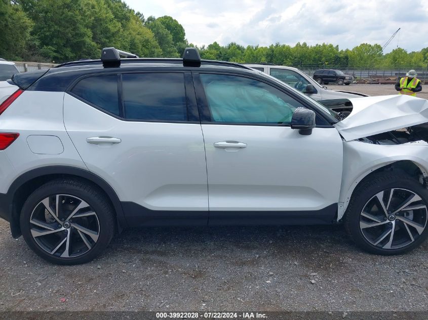 2021 Volvo Xc40 T5 R-Design VIN: YV4162UM4M2606114 Lot: 39922028