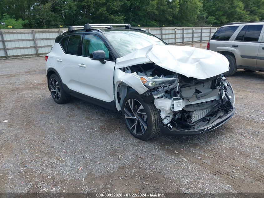 2021 Volvo Xc40 T5 R-Design VIN: YV4162UM4M2606114 Lot: 39922028