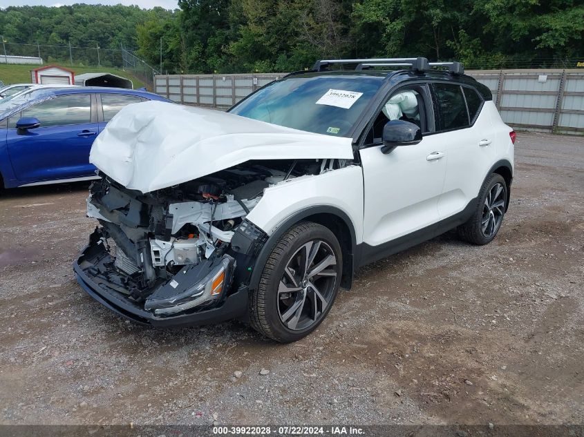 2021 Volvo Xc40 T5 R-Design VIN: YV4162UM4M2606114 Lot: 39922028