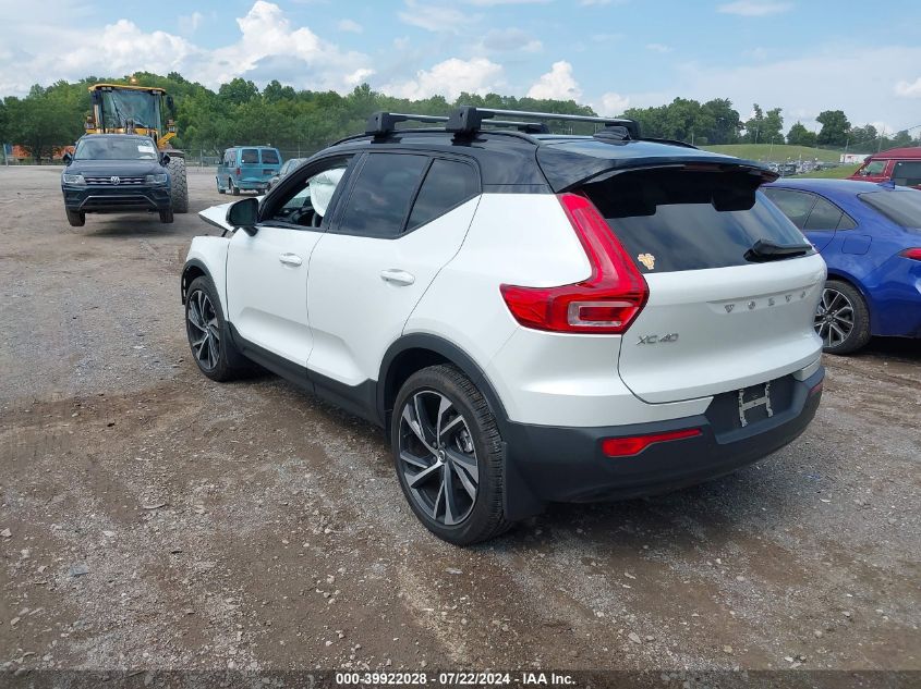 2021 Volvo Xc40 T5 R-Design VIN: YV4162UM4M2606114 Lot: 39922028