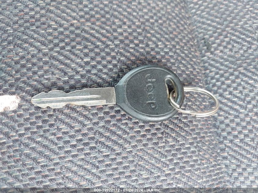 2001 Jeep Cherokee Classic/Limited VIN: 1J4FF58S01L616464 Lot: 39922172