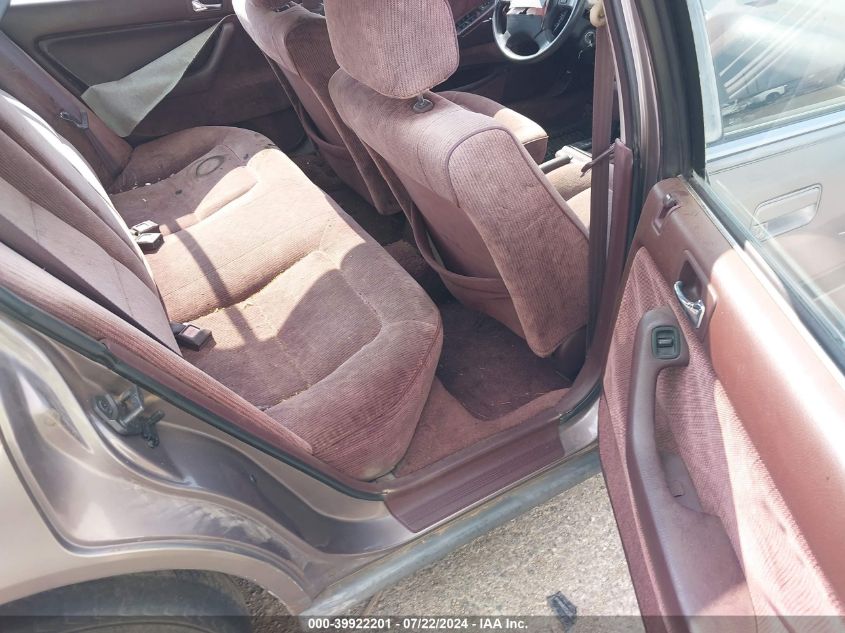 1992 Honda Accord Lx VIN: 1HGCB7655NA207134 Lot: 39922201