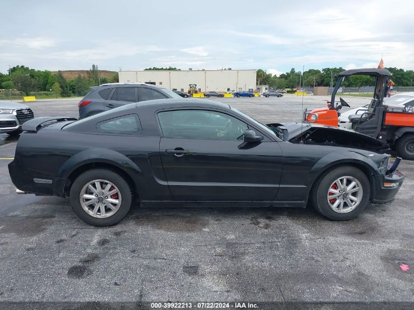 2008 Ford Mustang V6 Deluxe/V6 Premium VIN: 1ZVHT80N085188003 Lot: 39922213