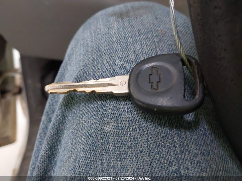 2008 Chevrolet Silverado 1500 Work Truck VIN: 2GCEK190681219439 Lot: 39922323