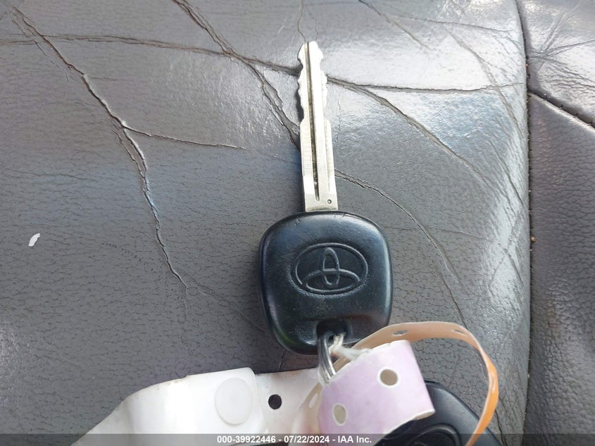 2008 Toyota Sienna Limited VIN: 5TDBK22C28S011998 Lot: 39922446