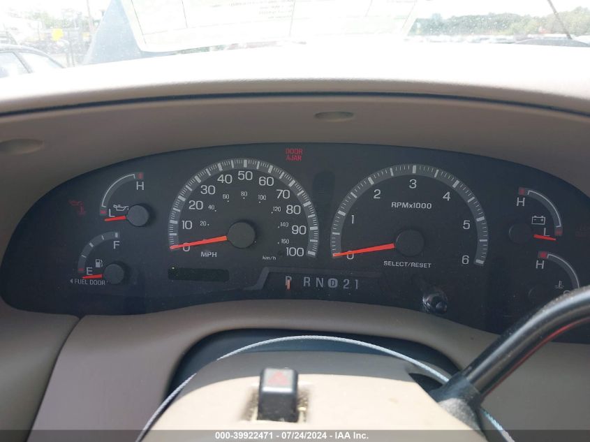 2001 Ford Expedition Eddie Bauer VIN: 1FMPU18L31LB05392 Lot: 39922471