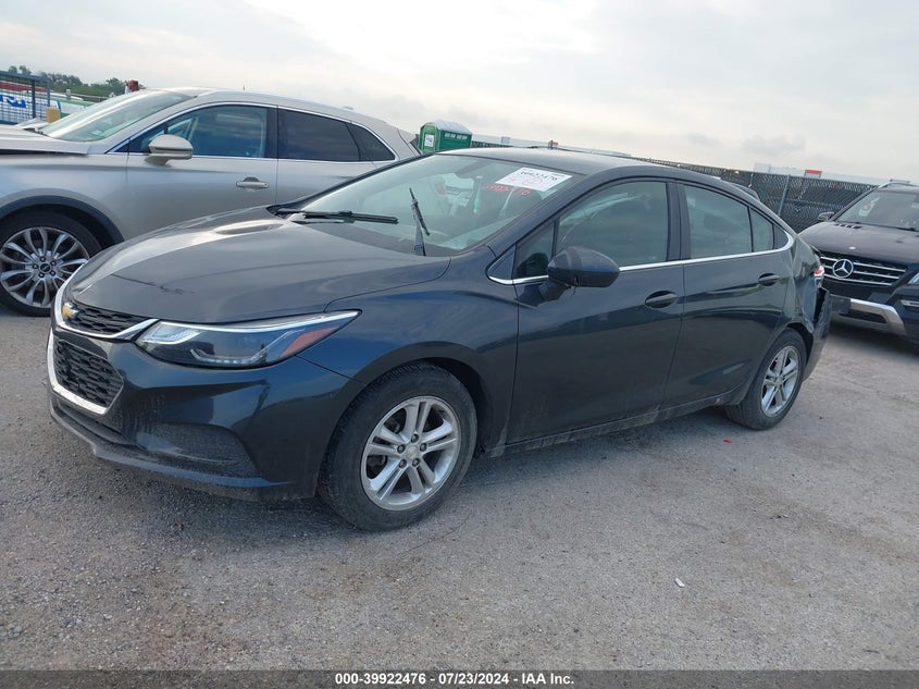 2018 CHEVROLET CRUZE LT - 1G1BE5SM6J7164944