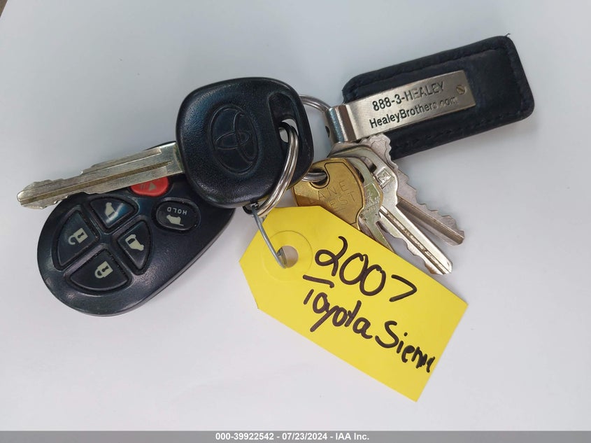 2007 Toyota Sienna Xle Limited VIN: 5TDBK22C07S001923 Lot: 39922542