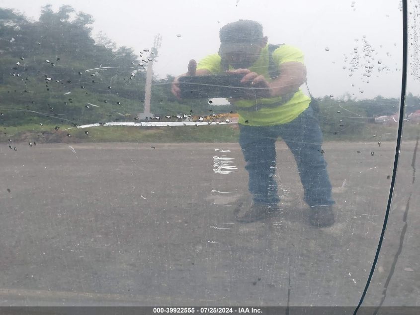 2005 Toyota Prius VIN: JTDKB20U653100370 Lot: 39922555