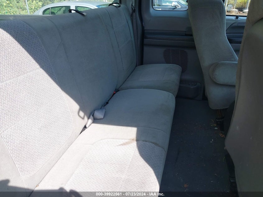 2004 Ford F250 Super Duty VIN: 1FTNX21P14EA46776 Lot: 39922561