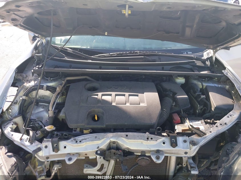 2015 TOYOTA COROLLA LE - 5YFBURHE6FP266252