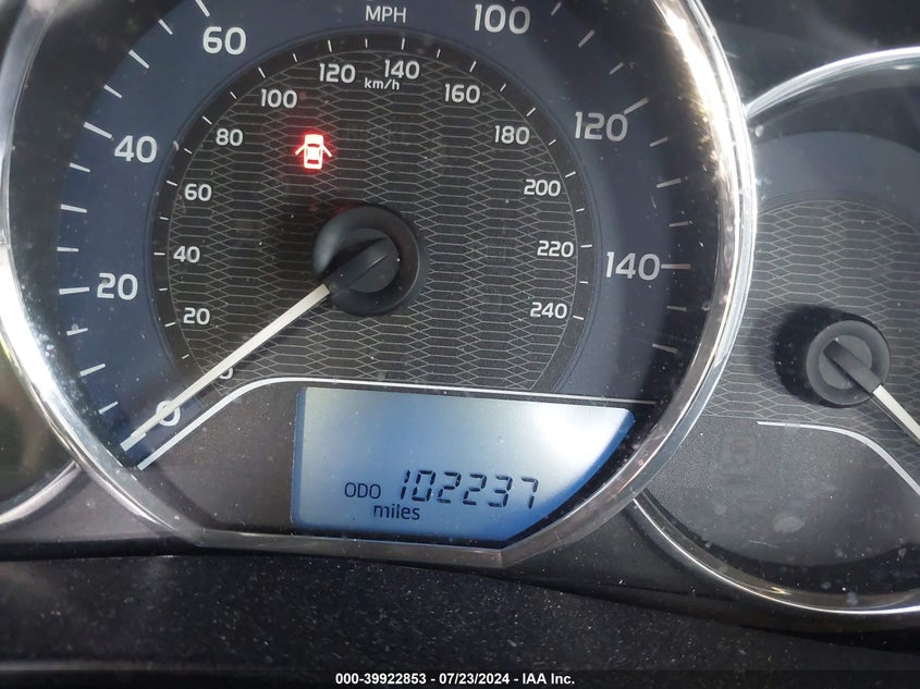 2015 TOYOTA COROLLA LE - 5YFBURHE6FP266252