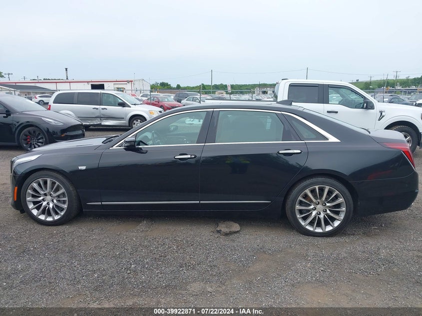2017 CADILLAC CT6 LUXURY - 1G6KD5RS8HU179829