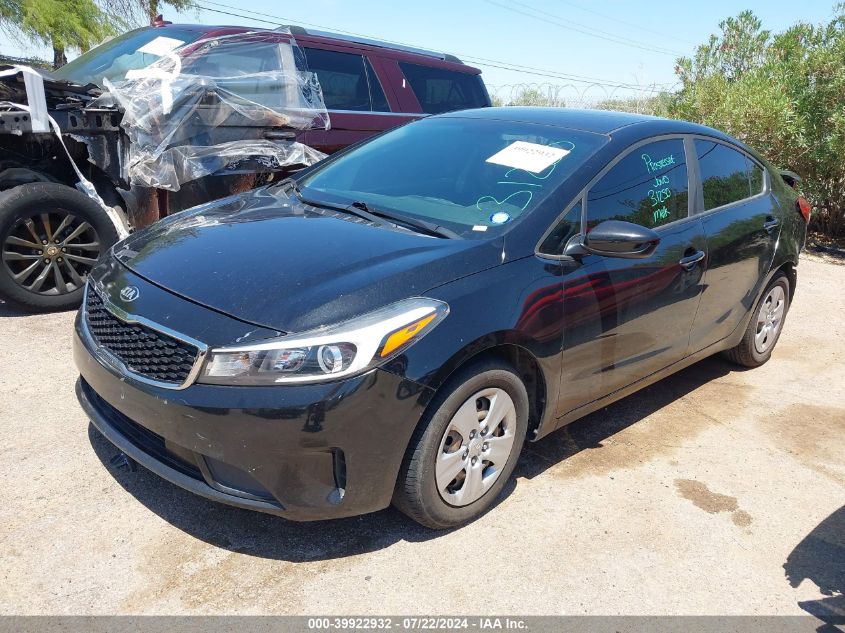 3KPFL4A79HE119429 2017 KIA FORTE - Image 2