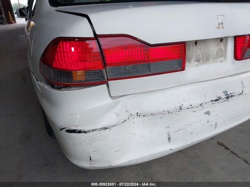 2001 Honda Accord 2.3 Lx VIN: 1HGCG66521A015210 Lot: 39923051