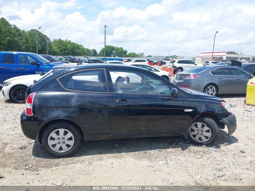 2010 Hyundai Accent Gs VIN: KMHCM3AC4AU160738 Lot: 39923065