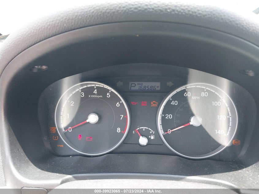 2010 Hyundai Accent Gs VIN: KMHCM3AC4AU160738 Lot: 39923065