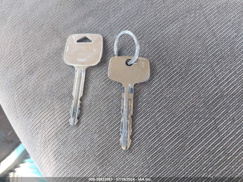 2001 Toyota Tacoma Base (A4) VIN: 5TEWM72N21Z765681 Lot: 39923067