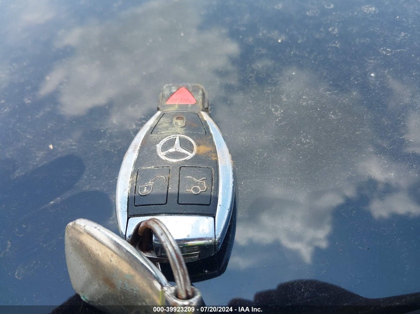 2015 Mercedes-Benz C 300 Luxury/Sport VIN: 55SWF4JB7FU051181 Lot: 39923209