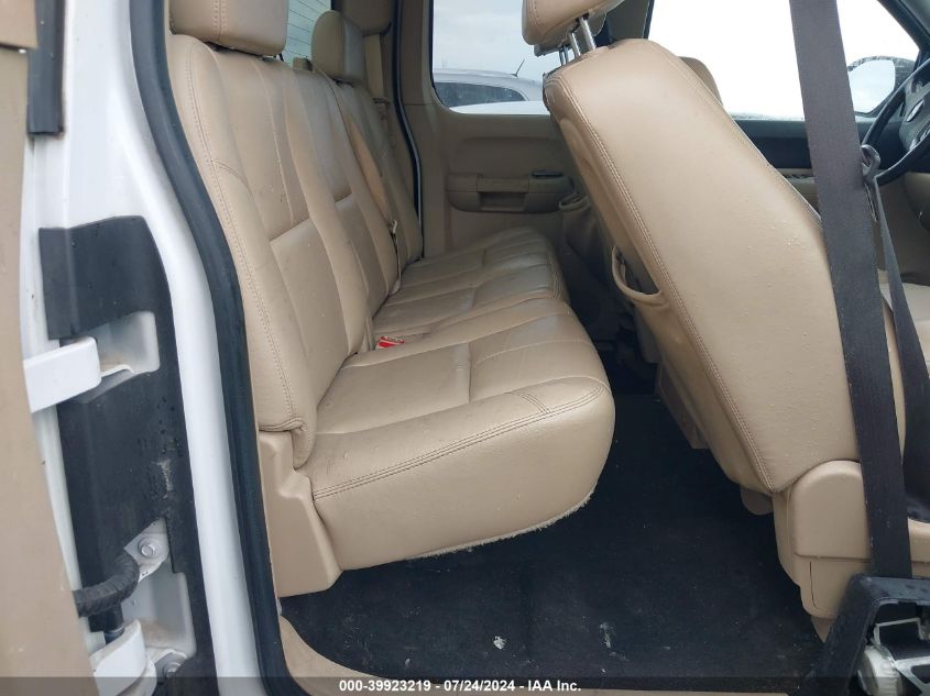 2008 Chevrolet Silverado 1500 Lt1 VIN: 2GCEK19J181128636 Lot: 39923219