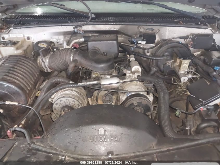 1999 GMC Yukon Sle VIN: 1GKEK13R6XJ776710 Lot: 39923288