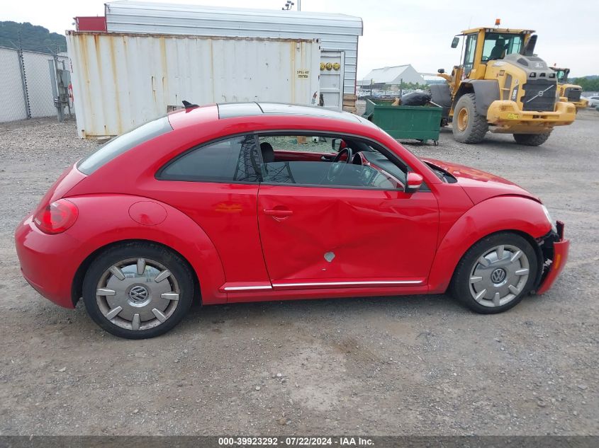 2012 Volkswagen Beetle 2.5L VIN: 3VWJP7AT3CM641577 Lot: 39923292