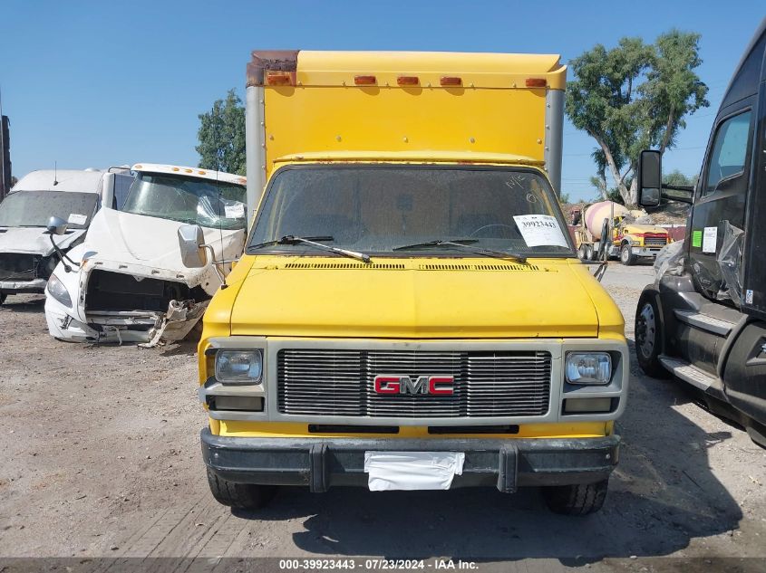 1992 GMC Cutaway Van G3500 VIN: 2GDHG31K8N4516242 Lot: 39923443