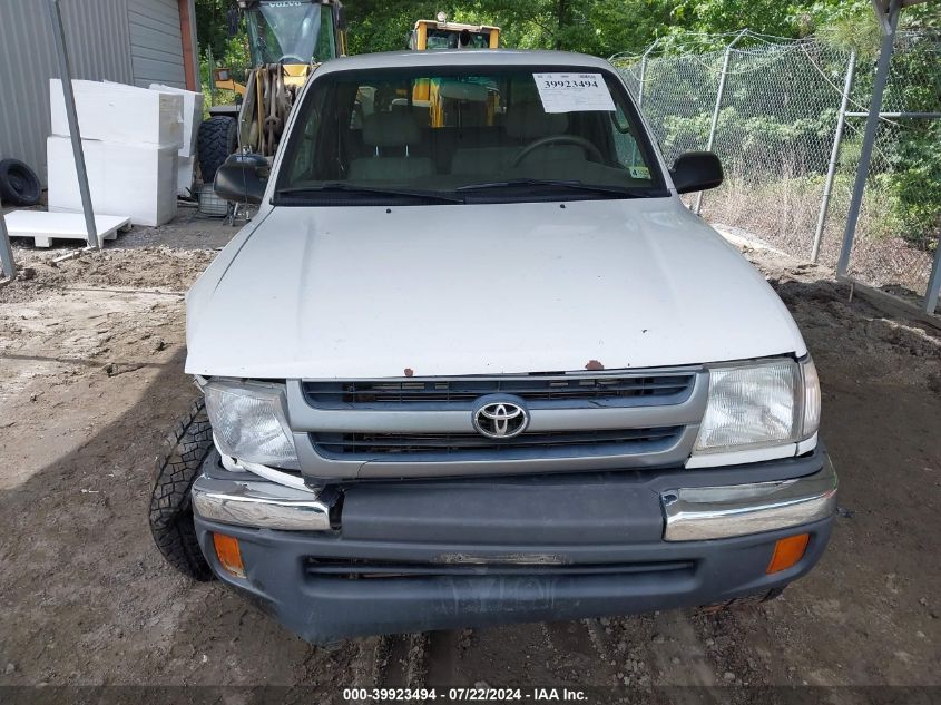 2000 Toyota Tacoma VIN: 4TAWM72N2YZ585893 Lot: 39923494