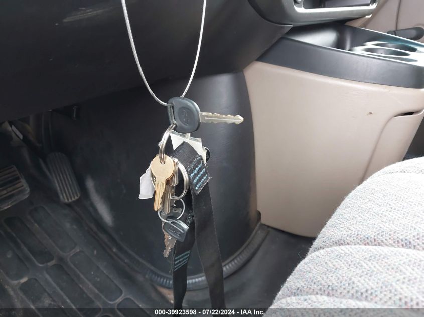 2004 Chevrolet Express Cutaway Base W/C7L/C7N VIN: 1GBJG31U141115200 Lot: 39923598