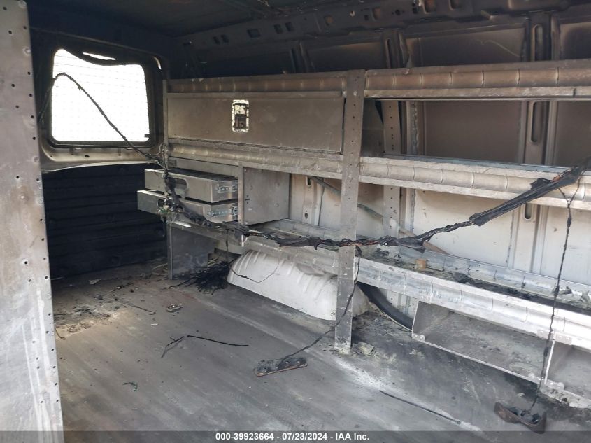 2019 Chevrolet Express 2500 Work Van VIN: 1GCWGAFP4K1217435 Lot: 39923664