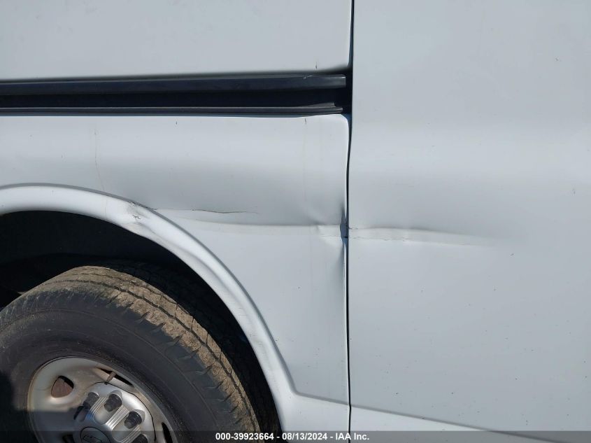 2019 Chevrolet Express 2500 Work Van VIN: 1GCWGAFP4K1217435 Lot: 39923664