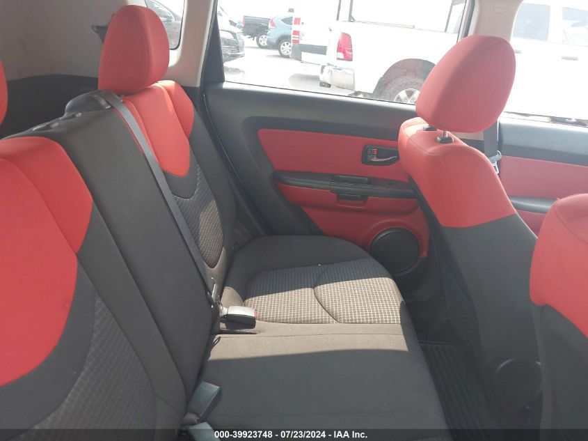 2011 Kia Soul +/!/Sport VIN: KNDJT2A25B7318620 Lot: 39923748