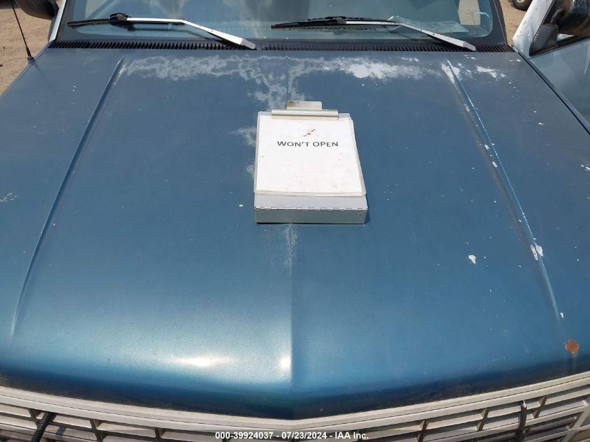 1992 Chevrolet Gmt-400 K2500 VIN: 1GCGK24K4NE211356 Lot: 39924037