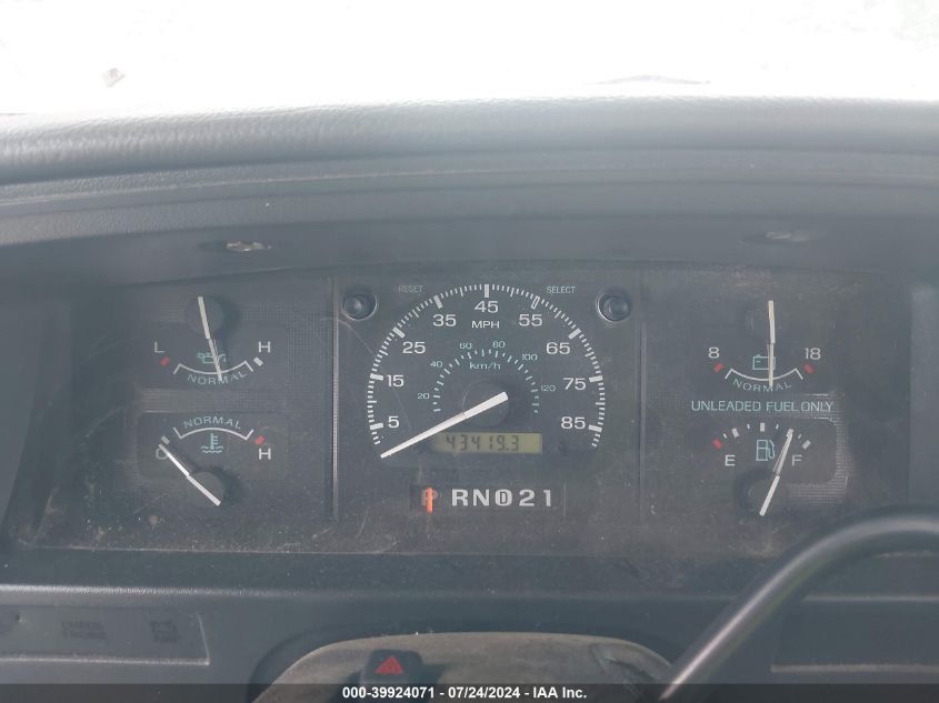 1995 Ford Econoline E350 Cutaway Van VIN: 1FDKE30G8SHA77062 Lot: 39924071