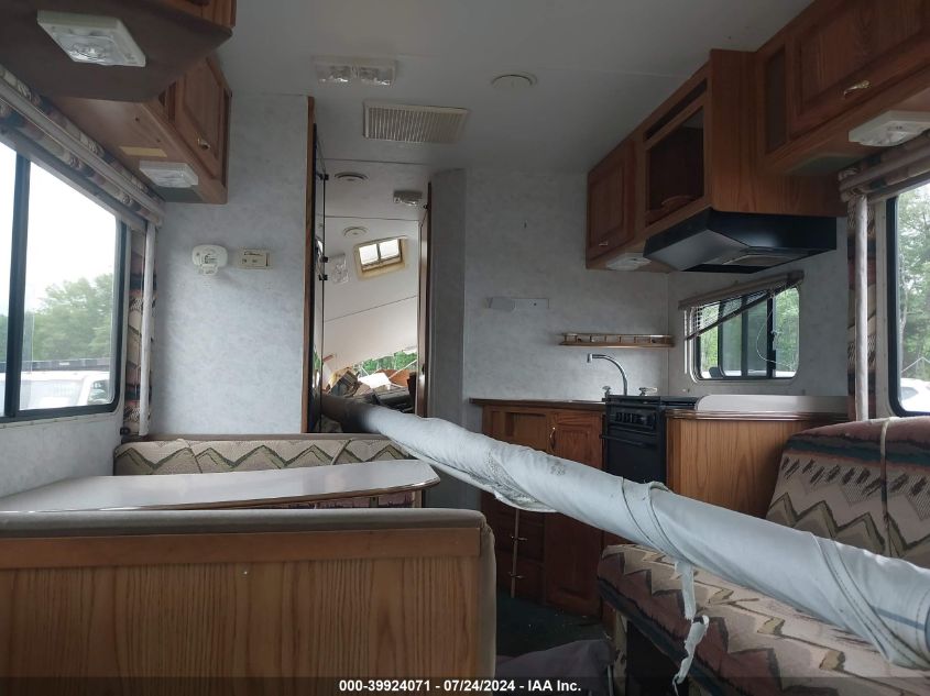 1995 Ford Econoline E350 Cutaway Van VIN: 1FDKE30G8SHA77062 Lot: 39924071