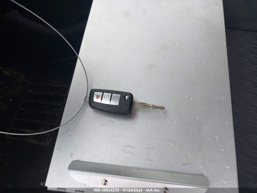 2017 Nissan Rogue S VIN: KNMAT2MTXHP505865 Lot: 39924238