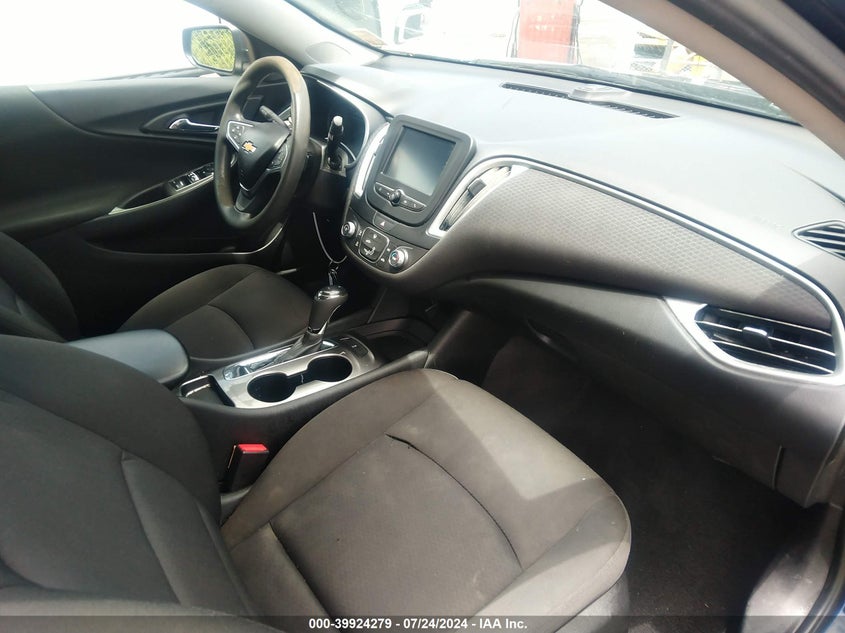 VIN 1G1ZB5ST0JF198561 2018 CHEVROLET MALIBU 1LS