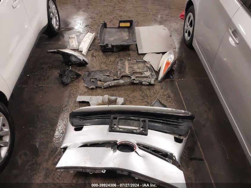 2014 Toyota Prius Two VIN: JTDKN3DU1E1752056 Lot: 39924306