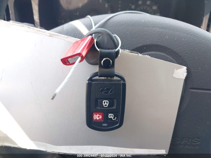 2004 Hyundai Elantra Gls/Gt VIN: KMHDN46D74U903857 Lot: 39924457