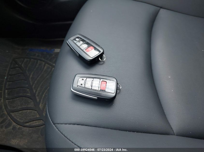 2020 Toyota Prius Prime Limited VIN: JTDKARFP8L3131808 Lot: 39924546