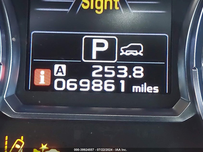 2018 Subaru Forester 2.5I Premium VIN: JF2SJAGCXJH430392 Lot: 39924557