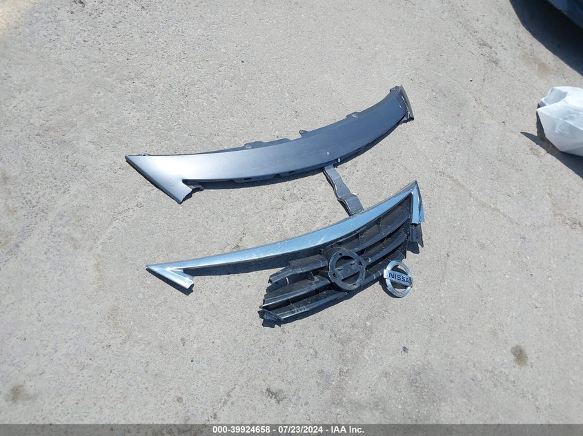 2019 Nissan Versa S/S Plus/Sv VIN: 3N1CN7AP2KL832628 Lot: 39924658