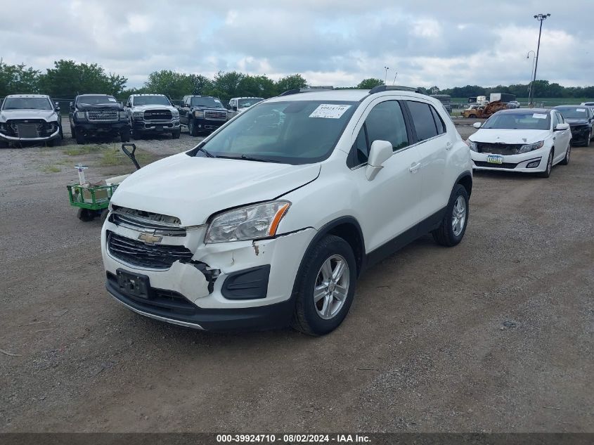 KL7CJRSBXFB057135 2015 CHEVROLET TRAX - Image 2