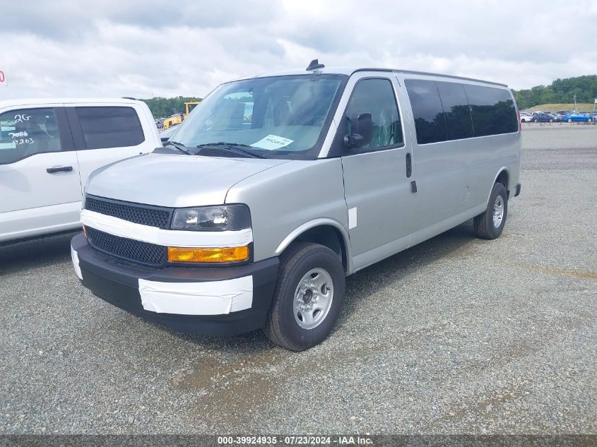 2024 Chevrolet Express Passenger Rwd 3500 Extended Wheelbase Ls VIN: 1GAZGNFP6R1217847 Lot: 39924935